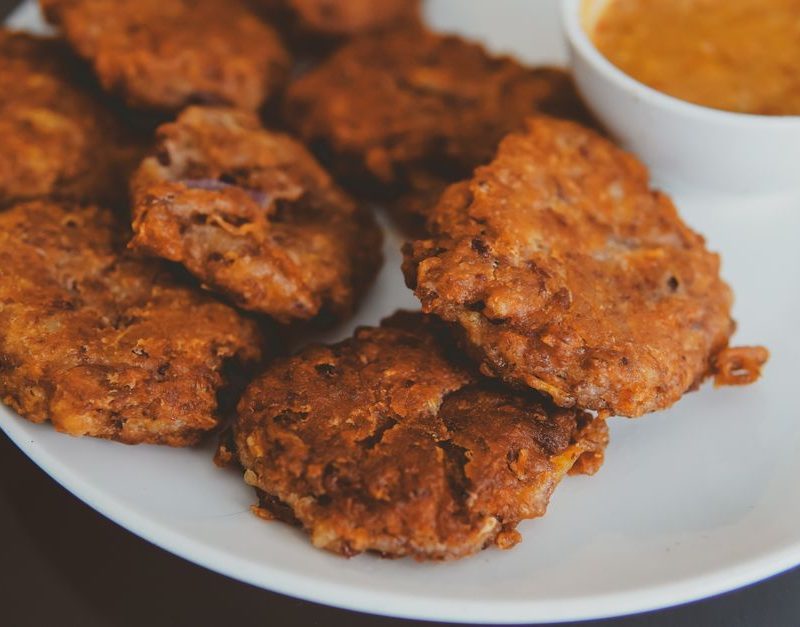 Courgette Fritters With Yogurt Dip