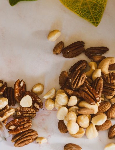 Healthy Snacks to Keep in Your Bag