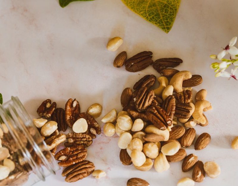 Healthy Snacks to Keep in Your Bag Healthy Snacks to Keep in Your Bag