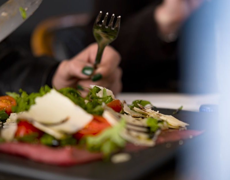 Simple Tips for Eating Out Healthily Simple Tips for Eating Out Healthily