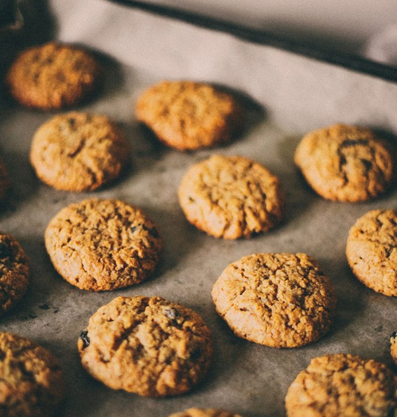 Soft Banana Oat Cookies with Cinnamon and Raisins