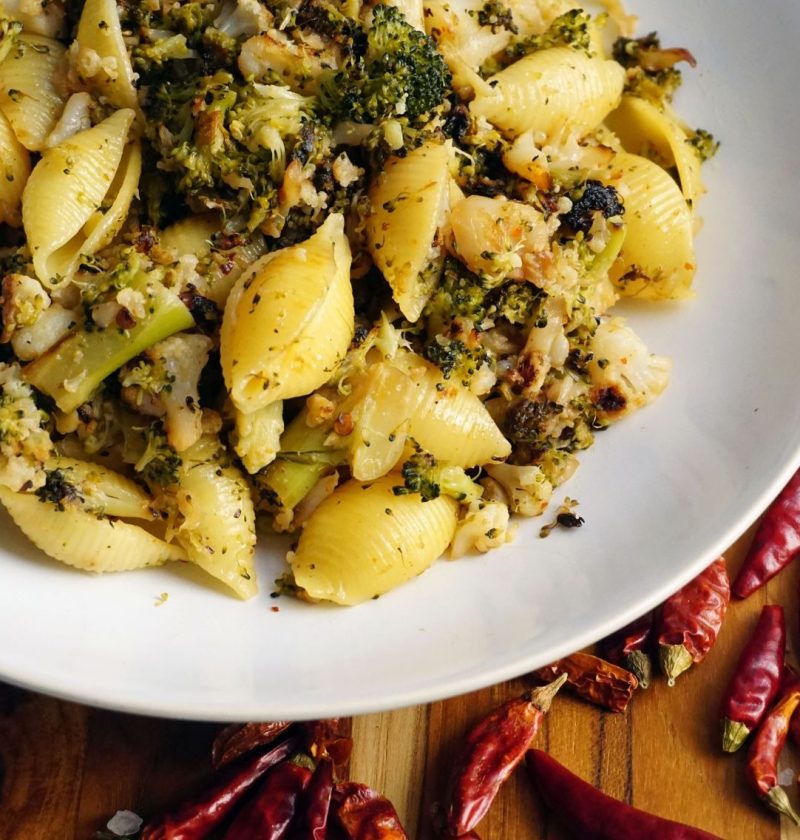 Whole-Wheat Pasta with Broccoli, Chickpeas, and Lemon Crumbs