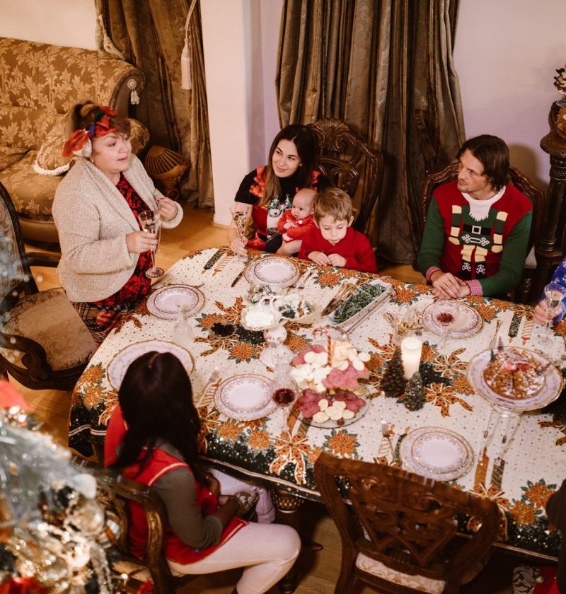 How to deal with emotional eating at Christmas